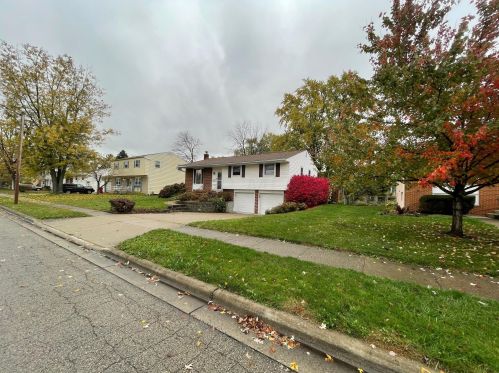 3908 Santa Maria Dr, Darbydale OH  43123-2823 exterior