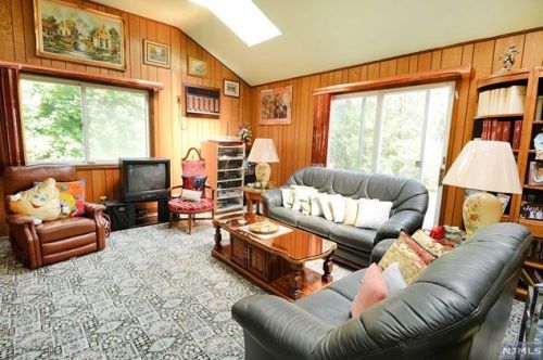 968 Phelps Rd, Teaneck NJ  07666-5624 exterior