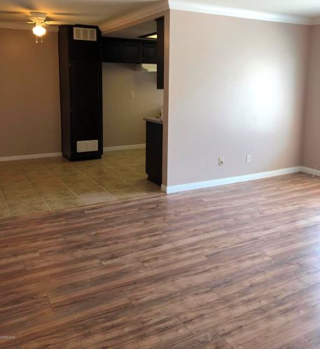5743 Klump Ave, North Hollywood CA  91606-3619 exterior