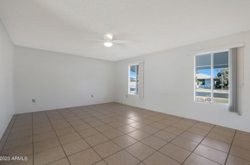 9625 Indian Hills Dr, Sun City, AZ 85351-2014
