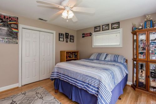 53 Paul St, Bristol CT  06010-5578 exterior