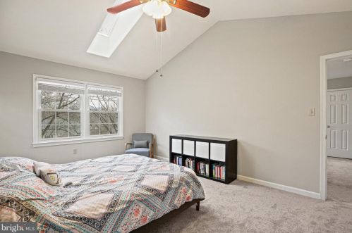 8166 Cliffview Ave, Springfield VA  22153-2622 exterior