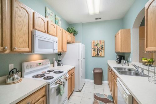 7671 Comrow St, Kissimmee, FL 34747-2171
