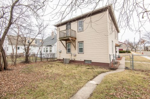 3801 36th St, Milwaukee, WI 53221-1009