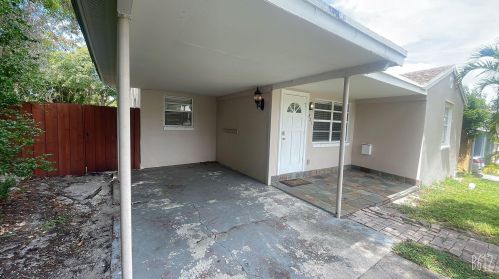 821 34th St, West Palm Beach FL  33407-4709 exterior