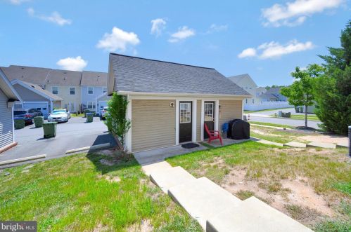 7138 Azalea Dr, Ruther Glen VA  22546-5803 exterior