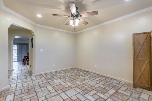 1216 Glenbrook Way, Modesto CA  95355-3676 exterior
