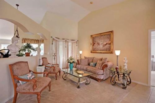 784 Saragossa Ave, Fort Pierce FL  34953-3719 exterior