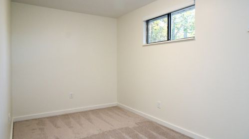 729 Boggs Ave, Pittsburgh PA  15211-2335 exterior