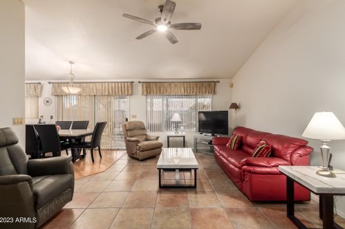 11924 67 Dr, Peoria AZ 85383-7104 exterior