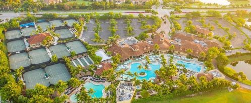 6501 Caldecott Dr, Naples FL  34113-3196 exterior