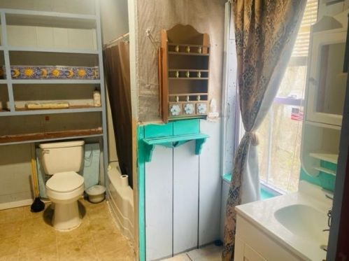 23 Old Manchester Rd, Raymond NH exterior