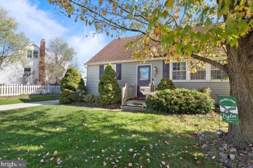 3 Joans Ln, Berlin Boro, NJ 08009-1516