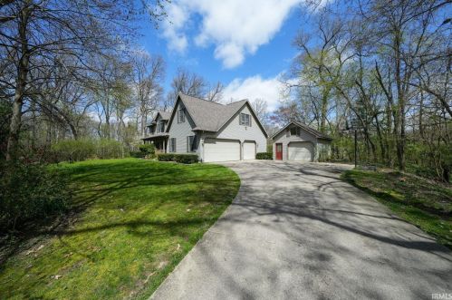 53124 Cobus Oaks Dr, Elkhart, IN 46514-8765