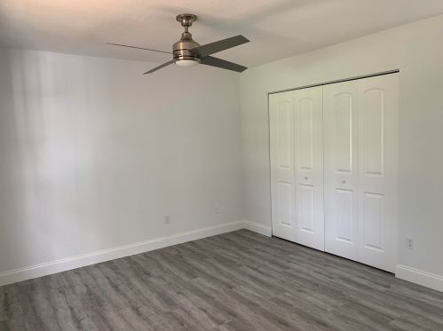 2333 Berkshire Blvd, Fort Pierce FL  34952-7309 exterior