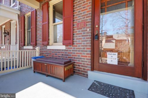 414 7th St, Washington, DC 20024-2576