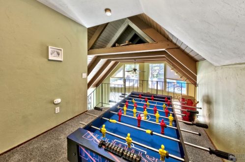 1394 Matheson Dr, South Lake Tahoe CA  96150-8014 exterior