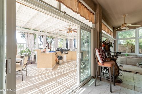 1064 Palomino Crk Dr, Gilbert AZ 85296-3727 exterior