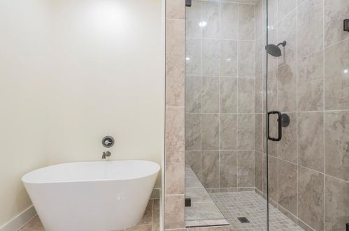 2006 Alaska Ave, Dallas TX 75216-5130 exterior