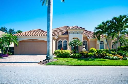 10571 Copper Lake Dr, Bonita Springs, FL 34135-8436