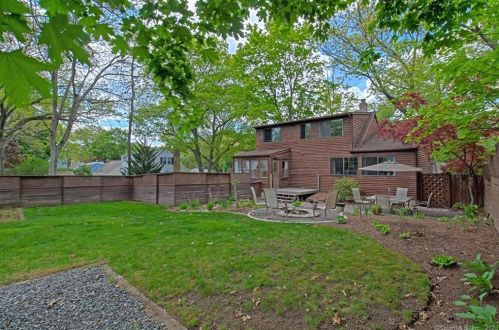 82 Chambers St, Manchester CT  06042-2912 exterior