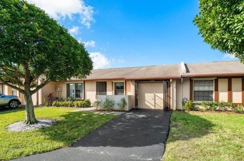 5396 Viburnum St, Delray Beach, FL 33484-9148