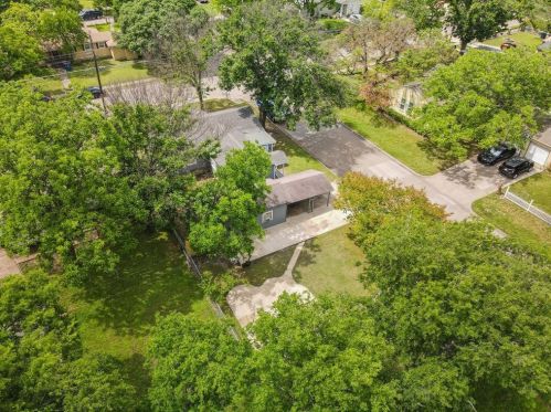 3731 Falls Dr, Dallas TX  75211-6124 exterior