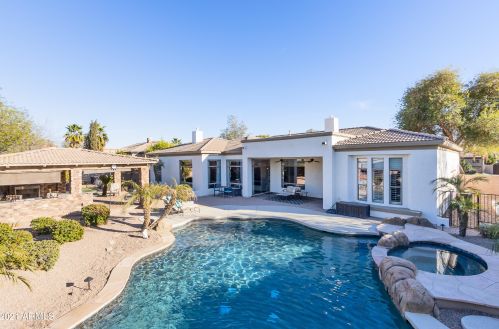 2710 Lynx Pl, Chandler, AZ 85249-5113