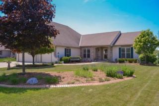 6561 50th St, Hales Corners, WI 53132-8152