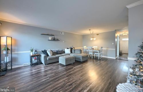 3 Fairfax Vlg, Harrisburg PA  17112-9557 exterior