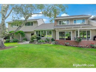 32055 Arbor Lake Dr, Wilsonville, OR 97070-9415