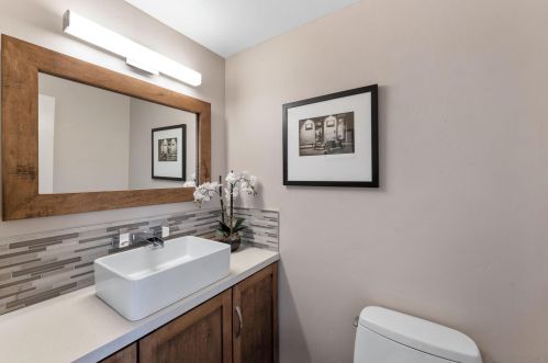 2875 Lloyd St, San Diego CA 92117-6031 exterior