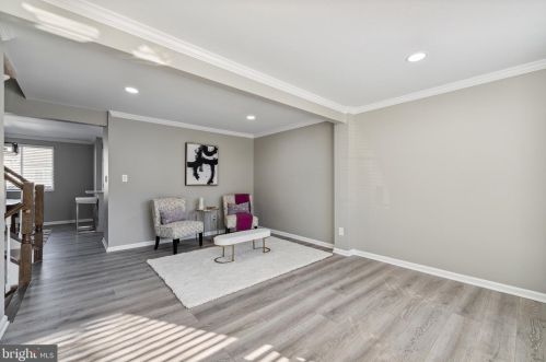 12805 Frontier Ln, Woodbridge, VA 22192-6449