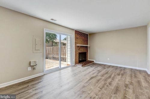 601 Clearwater Ct, Herndon VA  20170-4125 exterior