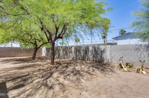 9414 11th Pl, Phoenix AZ  85020-2604 exterior