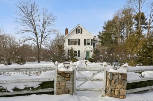 112 Wilton Rd, New Canaan, CT 06840-2726