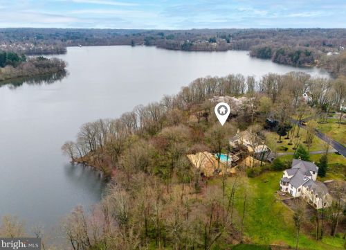 32 Springton Pointe Dr, Newtown Square, PA 19073-3930