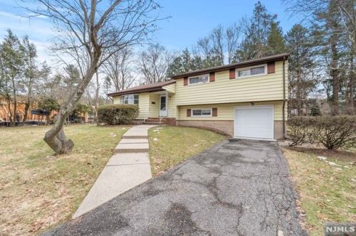 61 Sherman Ave, Closter NJ  07624-2805 exterior