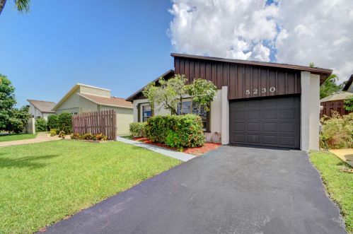 5230 Minto Rd, Boynton Beach, FL 33472-1206
