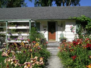 813 Roosevelt St, Olympia, WA 98506-4625