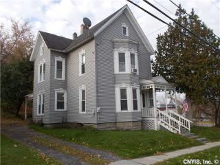 107 Main St, Oswegatchie, NY 13691-2129
