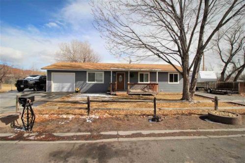 646 Middle Ridge Dr, Clifton, CO 81520-8133