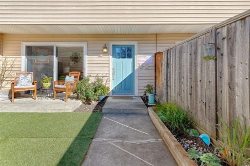 1640 Yardley St, Santa Rosa, CA 95403-2397