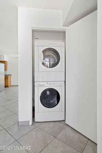 8450 Old Spanish Trl, Tucson AZ 85710-4302 exterior