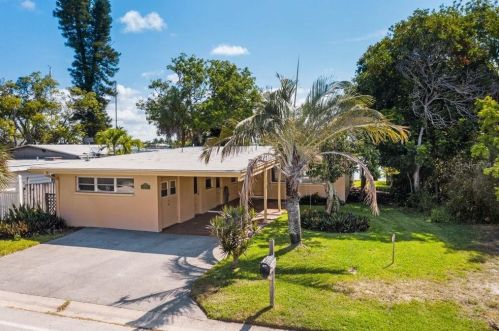 8625 Boca Ciega Dr, Saint Petersburg, FL 33706-1420