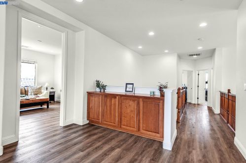 66 Sunchase Ct, Oakley CA  94561-4425 exterior