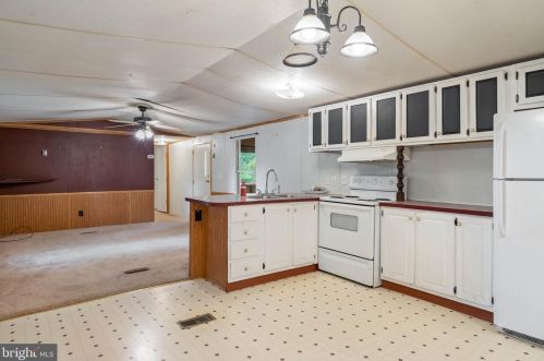 37154 Mississippi Dr, Frankford, DE 19945-3631