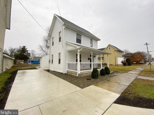 206 Pennsylvania Ave, Seaford DE  19973-3820 exterior