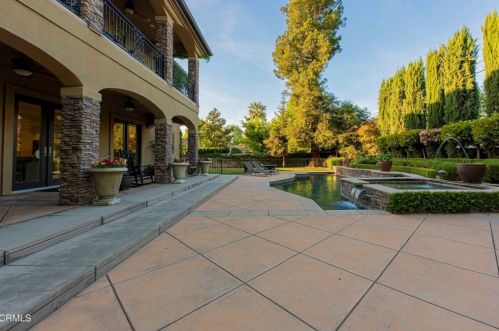 840 Fairway Dr, Bakersfield CA 93309-2416 exterior