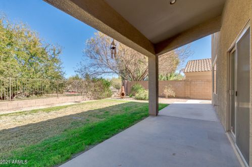 1426 Clark Dr, Gilbert AZ 85297-5273 exterior